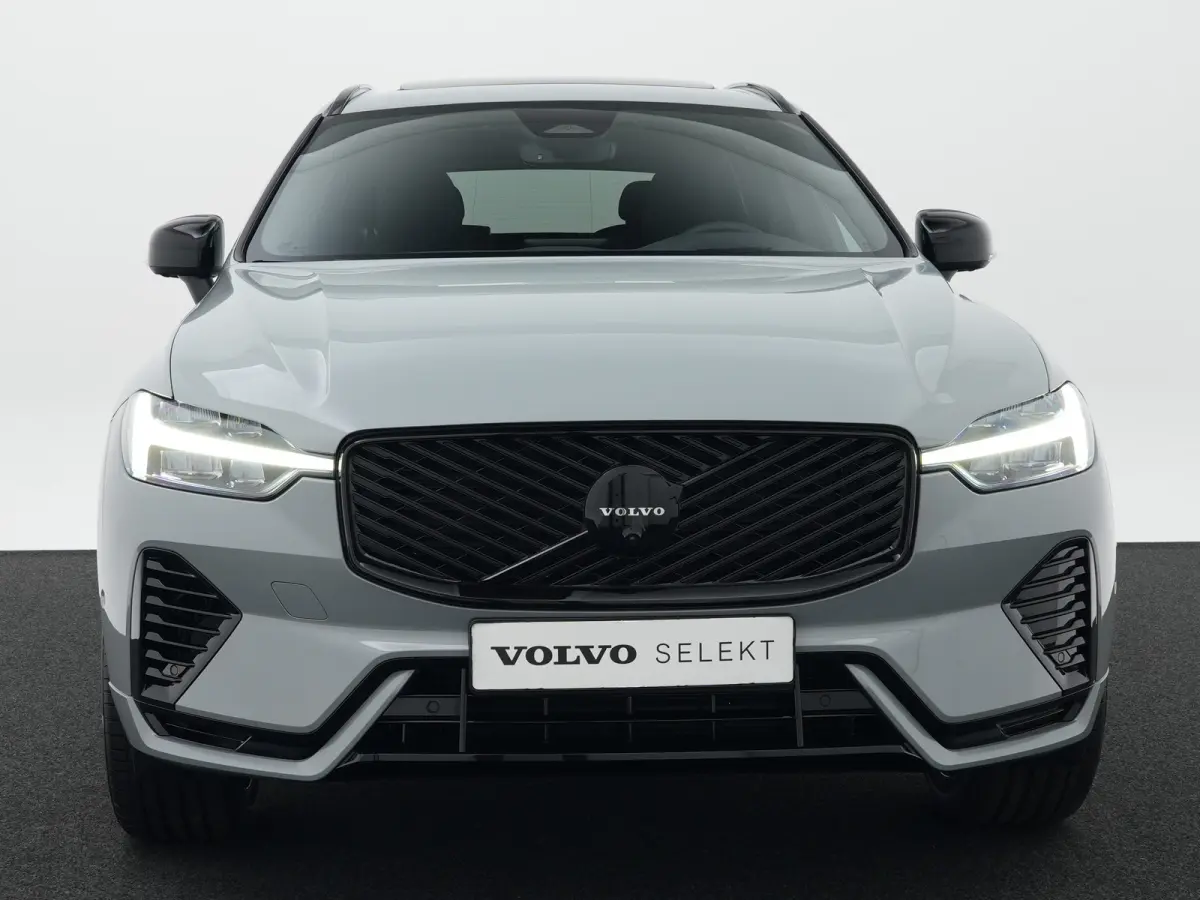 T6 AWD Plus Black Edition | Head-Up | 360° | Harman/Kardon | Sportstoelen | Panoramadak | 21" | BLIS | Adaptive Cruise