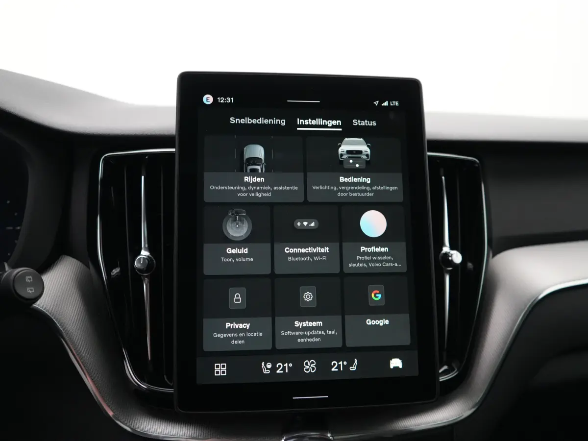 T6 AWD Plus Black Edition | Head-Up | 360° | Harman/Kardon | Sportstoelen | Panoramadak | 21" | BLIS | Adaptive Cruise