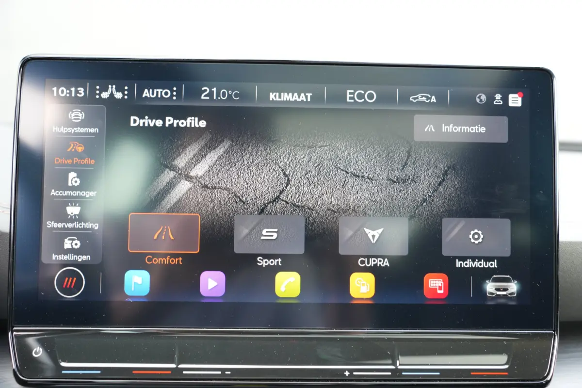 1.4 e-Hybrid 245pk VZ Performance | Panoramadak | Camera | Stuur & Stoelverwarming | Bestuurdersstoel Geheugen | 19"