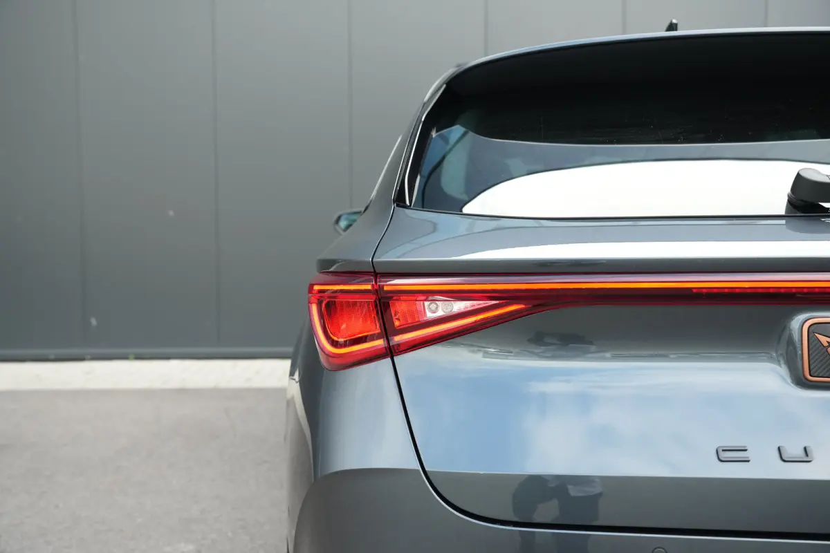 1.4 e-Hybrid 245pk VZ Performance | Panoramadak | Camera | Stuur & Stoelverwarming | Bestuurdersstoel Geheugen | 19"