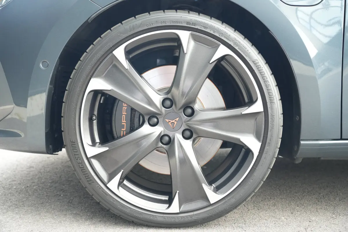 1.4 e-Hybrid 245pk VZ Performance | Panoramadak | Camera | Stuur & Stoelverwarming | Bestuurdersstoel Geheugen | 19"