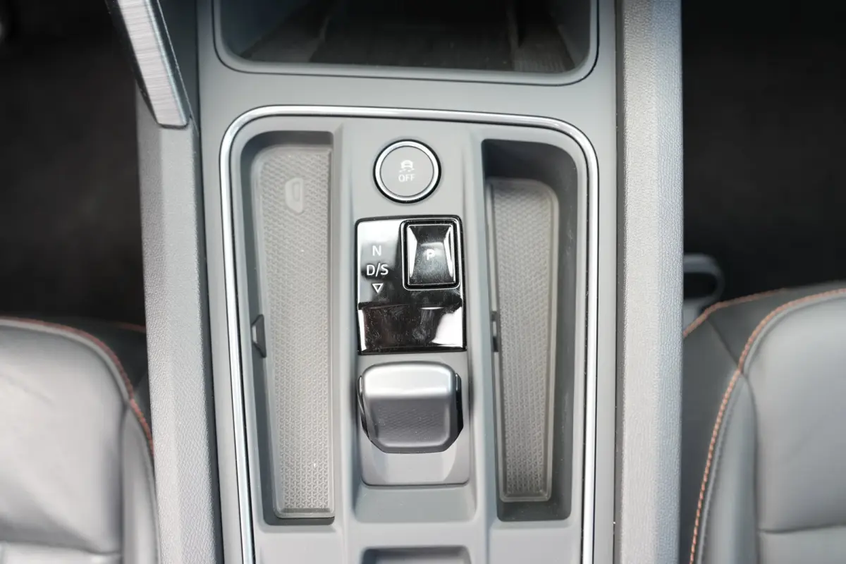 1.4 e-Hybrid 245pk VZ Performance | Panoramadak | Camera | Stuur & Stoelverwarming | Bestuurdersstoel Geheugen | 19"