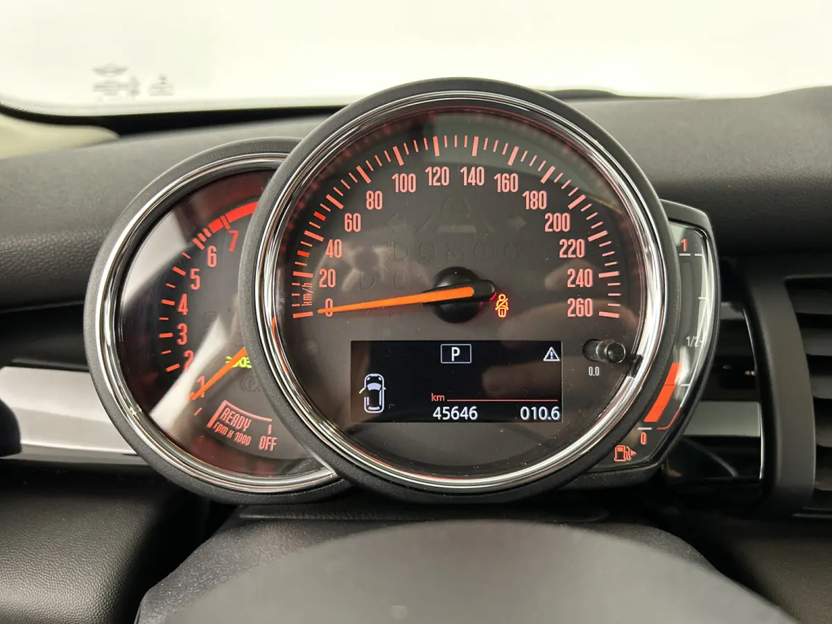 1.5 136 PK Aut. Cooper Greenwich Ed. Pano-dak/Yours-Leer/Carplay/Climate