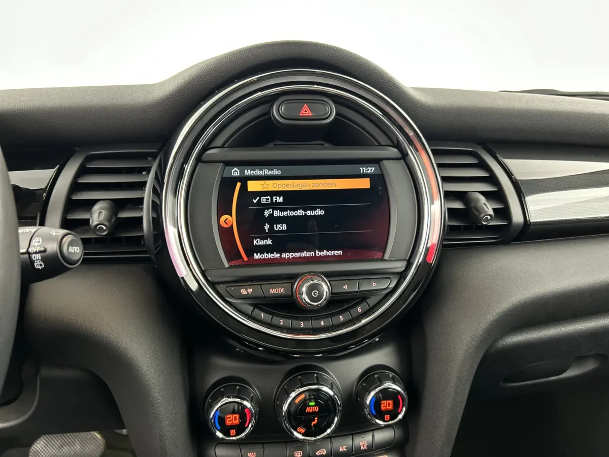 1.5 136 PK Aut. Cooper Greenwich Ed. Pano-dak/Yours-Leer/Carplay/Climate