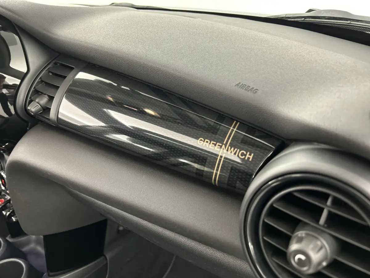 1.5 136 PK Aut. Cooper Greenwich Ed. Pano-dak/Yours-Leer/Carplay/Climate
