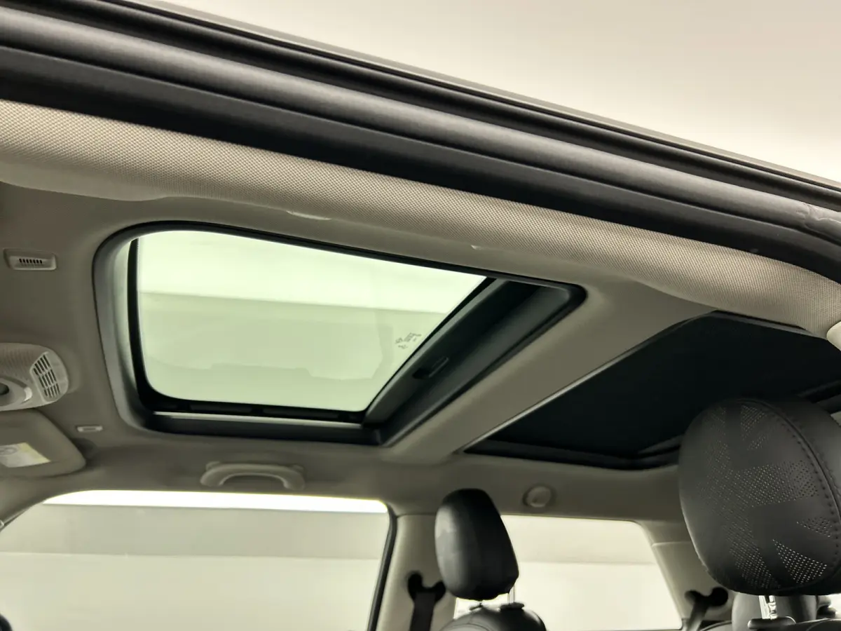 1.5 136 PK Aut. Cooper Greenwich Ed. Pano-dak/Yours-Leer/Carplay/Climate