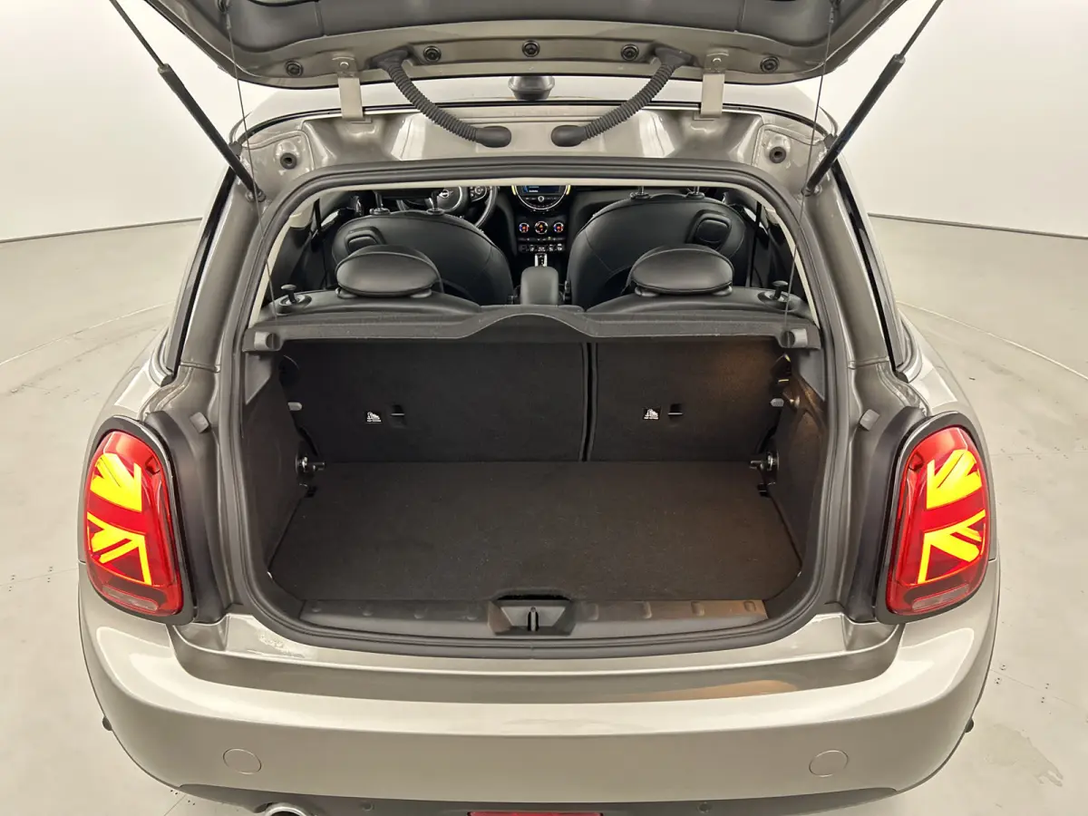 1.5 136 PK Aut. Cooper Greenwich Ed. Pano-dak/Yours-Leer/Carplay/Climate