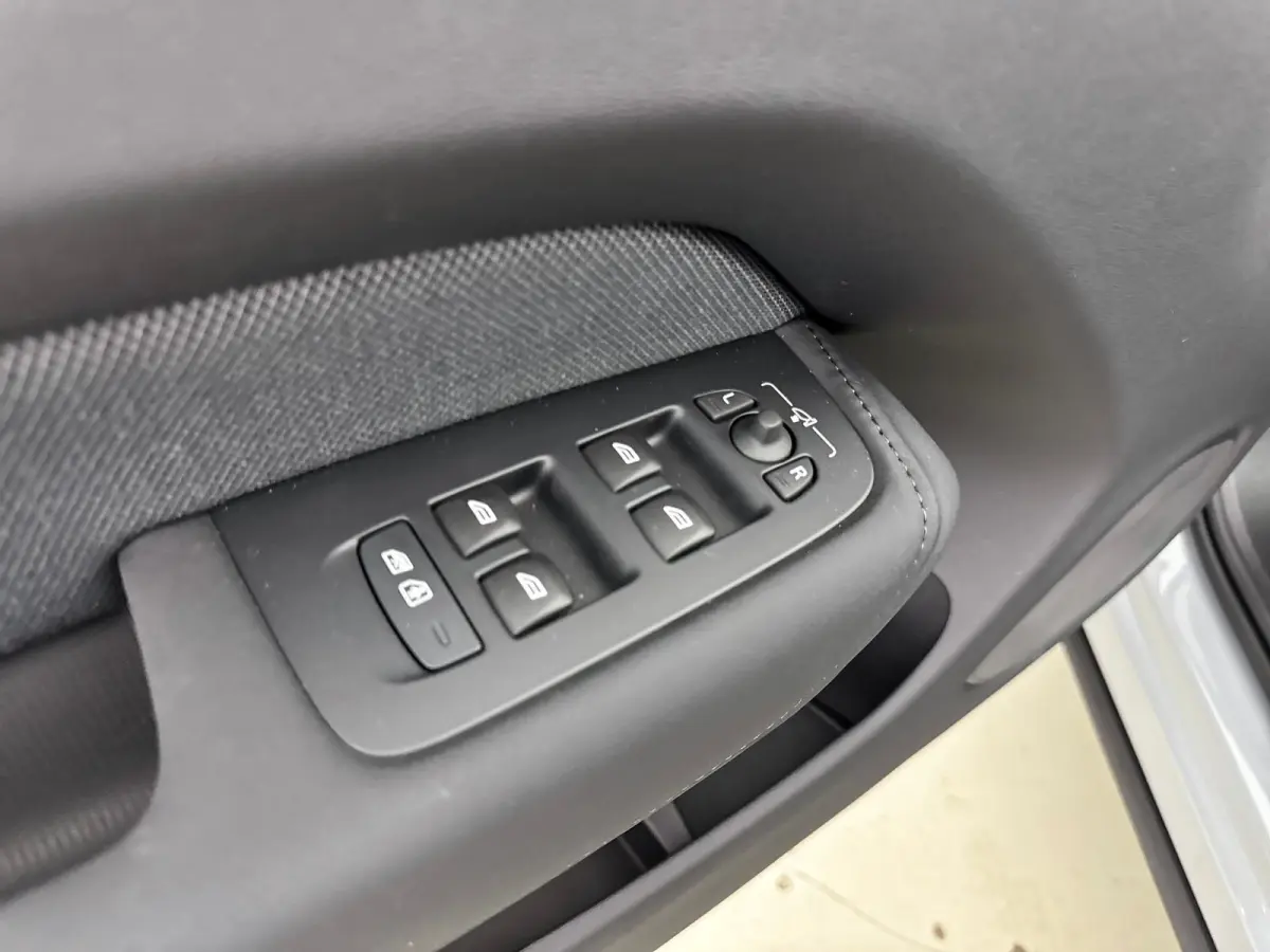T6 Recharge Plus Black Edition | 21" | Panoramadak | Head Up | 360 Camera | Trekhaak | Harman Kardon | Full LED | Elektr. verst. Sportstoelen | Adaptieve Cruise | BLIS | Stoel/Stuur/Achterba