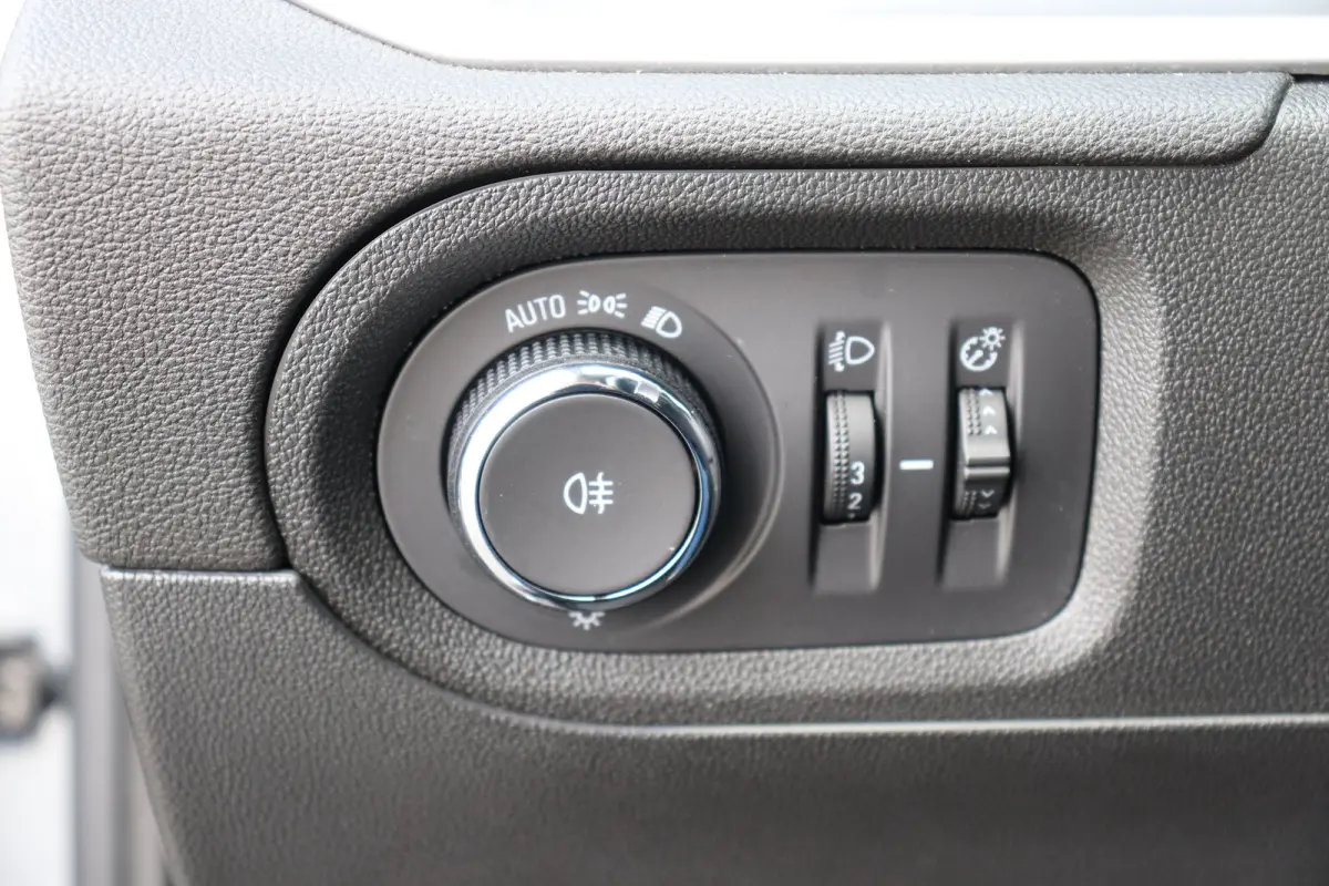 1.2 TURBO 130PK LEVEL 4 GS AUTOMAAT / NAVI / LEDER / CLIMA / LED / PDC / AGR / 18" LMV / CAMERA / WINTERPAKKET / BLUETOOTH / CRUISECONTROL / 1E EIGENAAR / NIEUWSTAAT !!