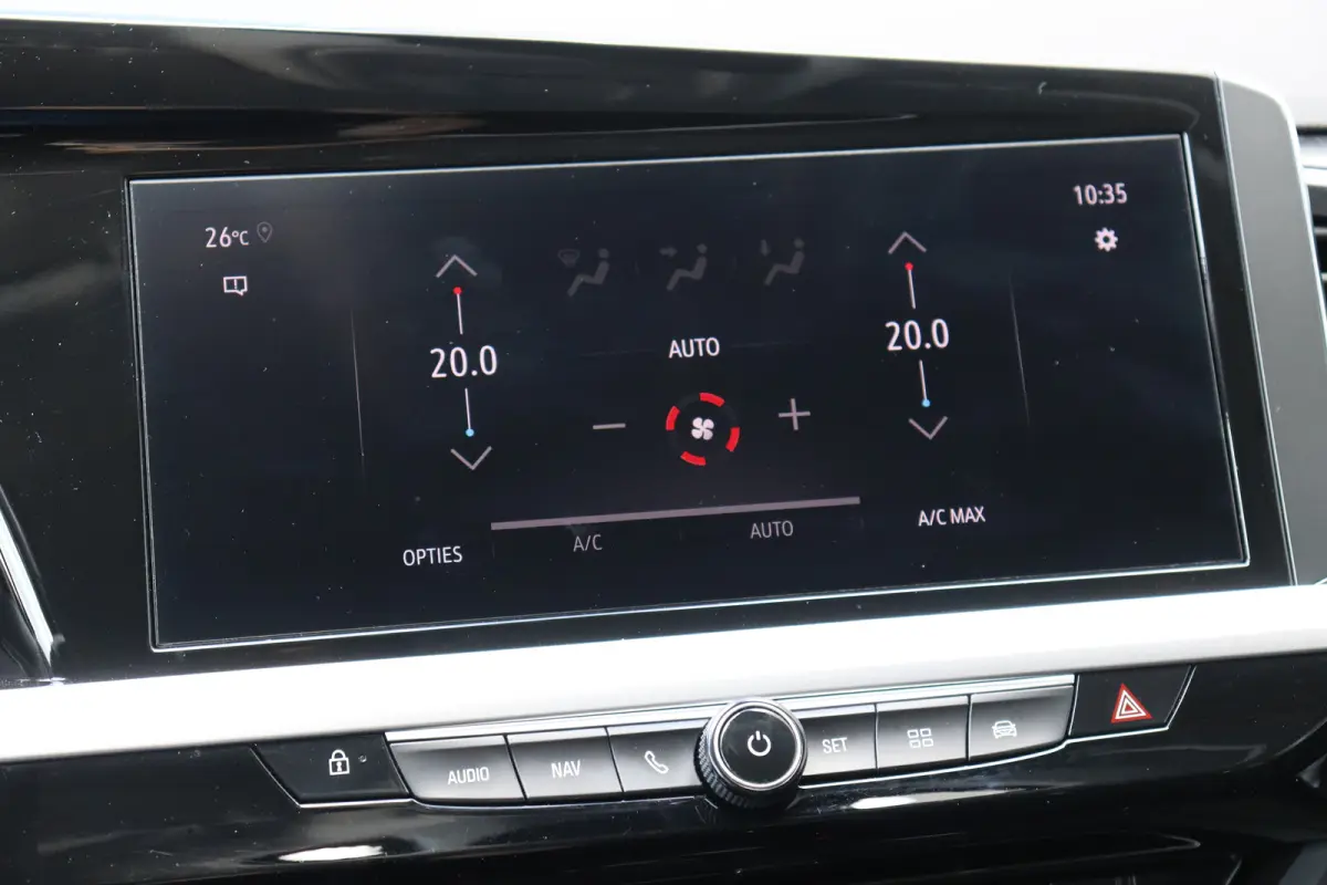 1.2 TURBO 130PK LEVEL 4 GS AUTOMAAT / NAVI / LEDER / CLIMA / LED / PDC / AGR / 18" LMV / CAMERA / WINTERPAKKET / BLUETOOTH / CRUISECONTROL / 1E EIGENAAR / NIEUWSTAAT !!