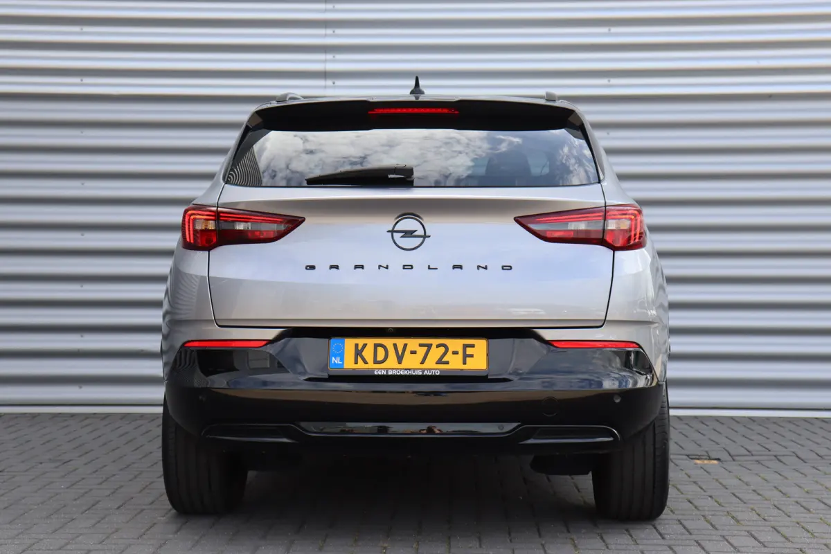 1.2 TURBO 130PK LEVEL 4 GS AUTOMAAT / NAVI / LEDER / CLIMA / LED / PDC / AGR / 18" LMV / CAMERA / WINTERPAKKET / BLUETOOTH / CRUISECONTROL / 1E EIGENAAR / NIEUWSTAAT !!