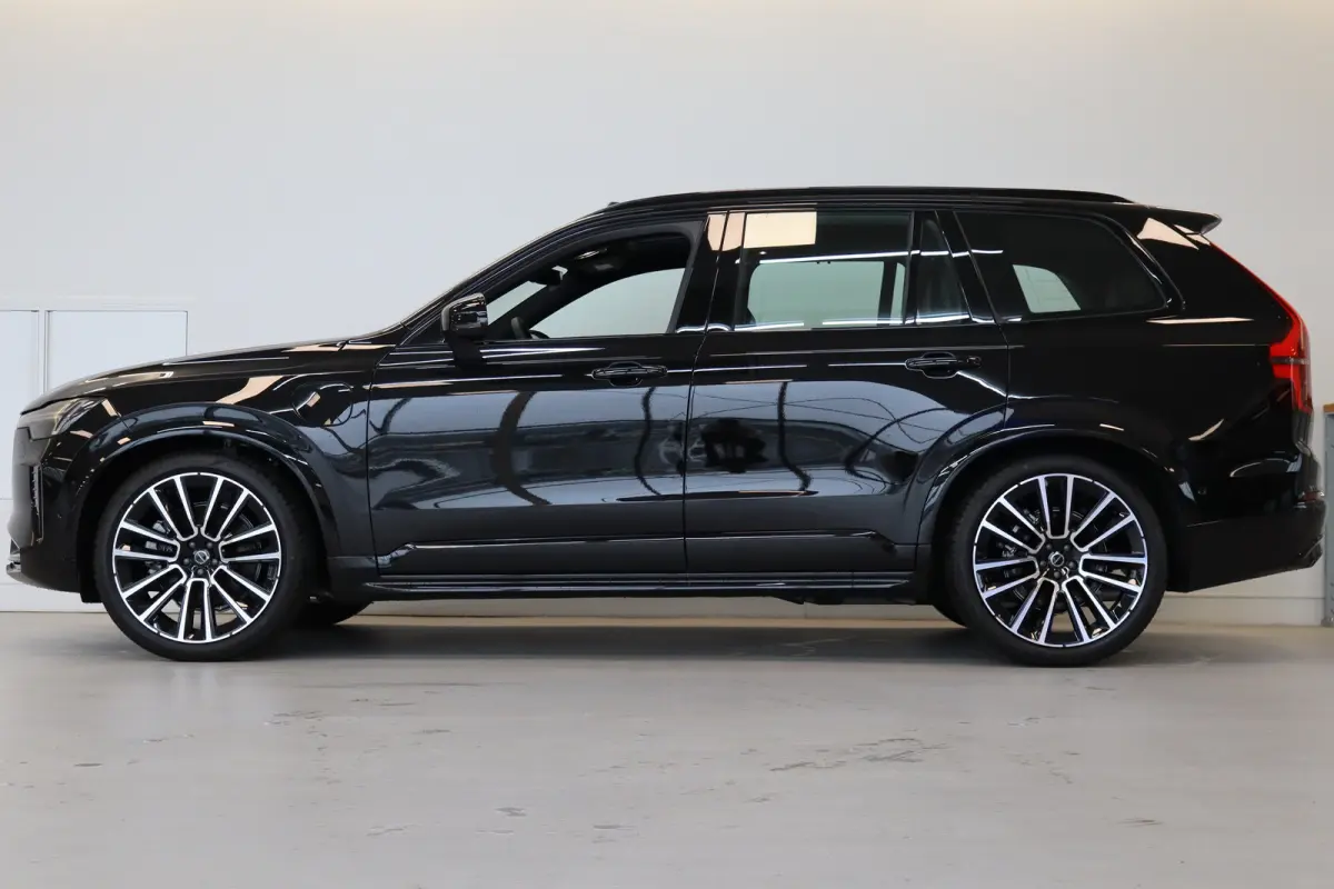 T8 455PK AWD Ultra Black Edition | Executive Edition | Gelamineerd Glas | 22" | Massage/ventilatie | HUD | B&W Audio