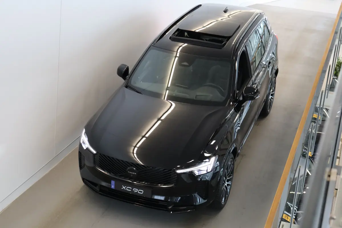 T8 455PK AWD Ultra Black Edition | Executive Edition | Gelamineerd Glas | 22" | Massage/ventilatie | HUD | B&W Audio