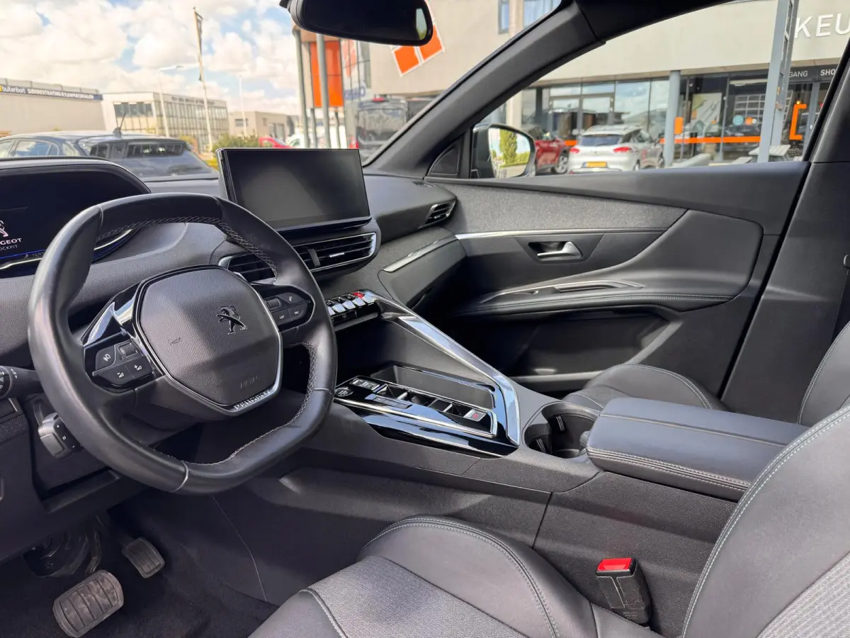 1.6 HYbrid 225PK Allure Pack Business | Camera | Navigatie | Apple Carplay / Android Auto | Cruise Control |