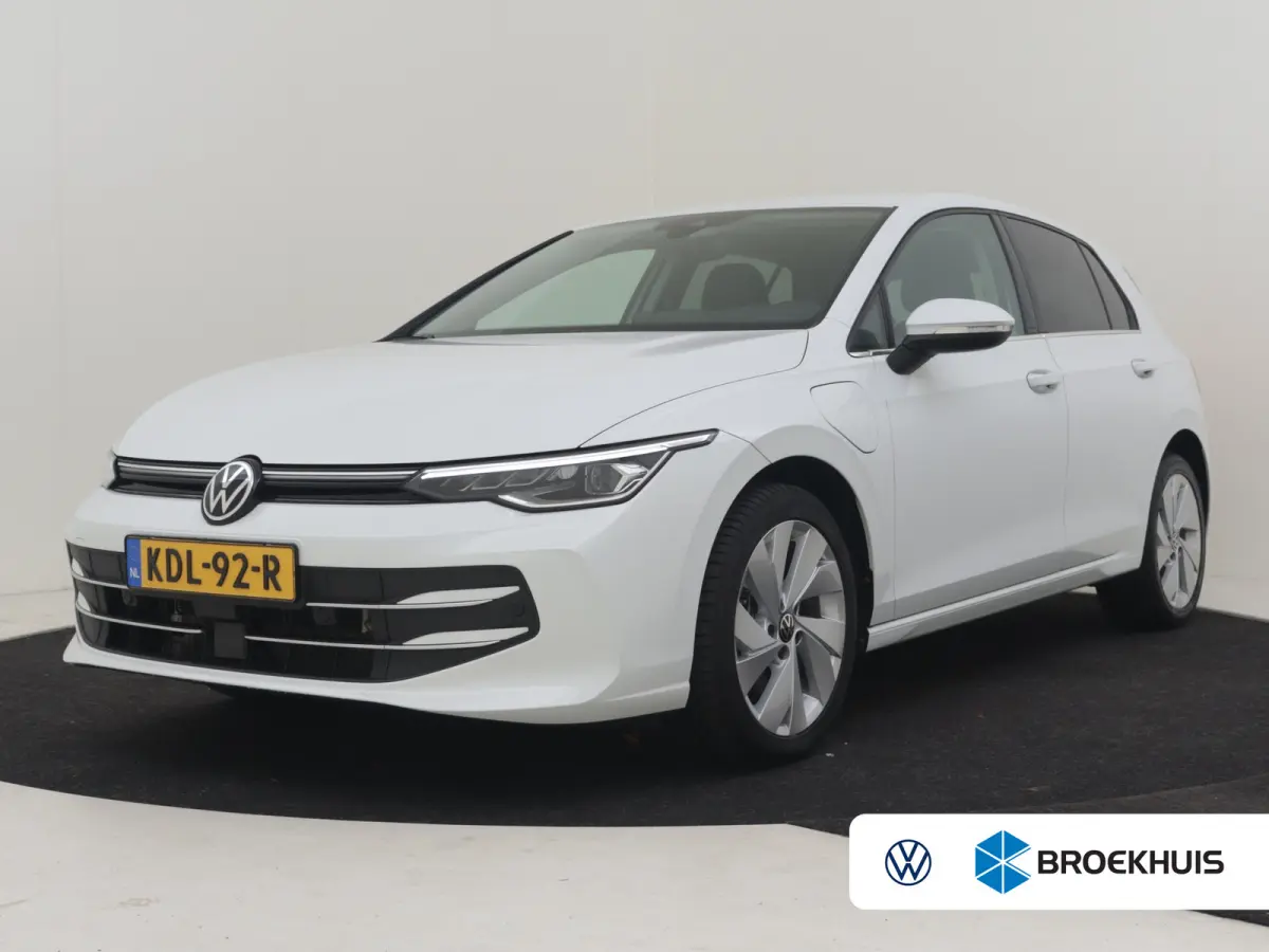 1.5 eHybrid Style Edition 204PK DSG/AUTO | Verlichte Gril l Elektr. Stoelen met geheugen l Camera | Apple carplay Android auto | Cruise control adaptief | Navigatie | Parkeersensoren voor/ac