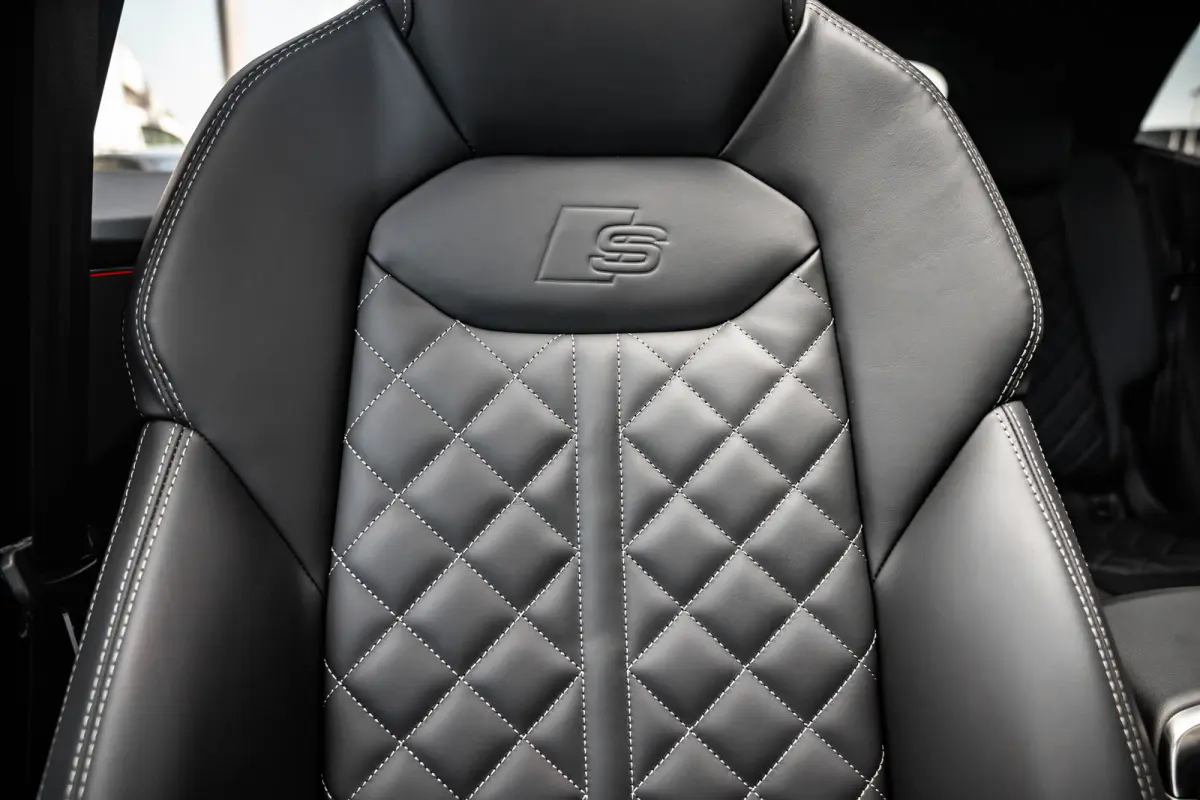 55 TFSI e quattro Pro Line Advanced| Panoramadak | Nachtzichtassistent | B&O | Vierwielbesturing | HUD | | Panoramadak | Nachtzichtassistent | B&O | Vierwielbesturing | HUD |