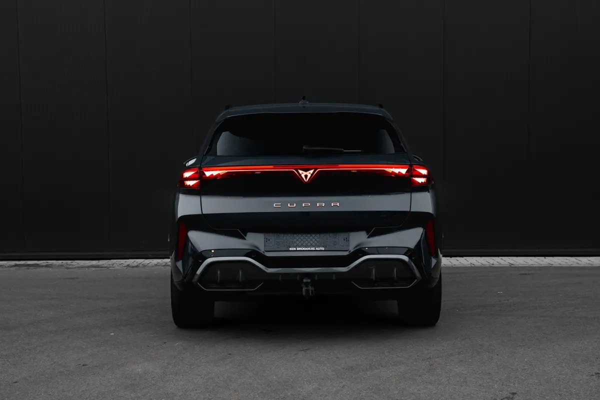 1.5 TSI e-Hybrid 272pk VZ Performance | Garantie t/m 2030 | Panoramadak | Stoelen Elektrisch | 360 Camera | Trekhaak