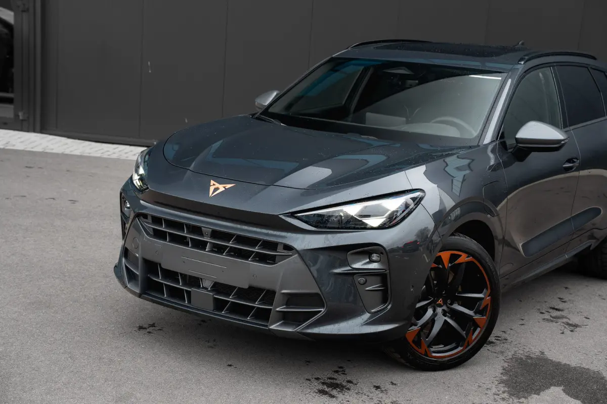 1.5 TSI e-Hybrid 272pk VZ Performance | Panoramadak | Trekhaak | Sennheiser | 360 Camera | Stoelen Elektrisch