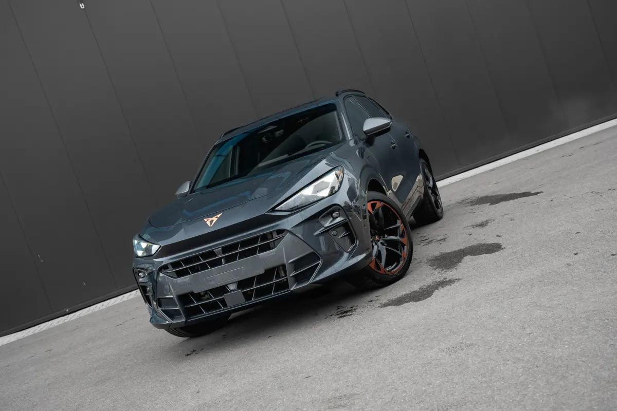 1.5 TSI e-Hybrid 272pk VZ Performance | Panoramadak | Trekhaak | Sennheiser | 360 Camera | Stoelen Elektrisch