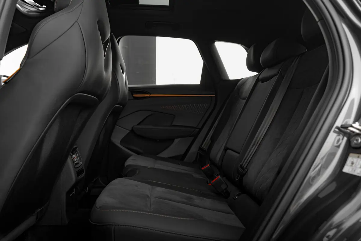 1.5 TSI e-Hybrid 272pk VZ Performance | Adaptief demping systeem | Alcantara bekleding | Apple Carplay/Android Auto|telefoonintegratie premium