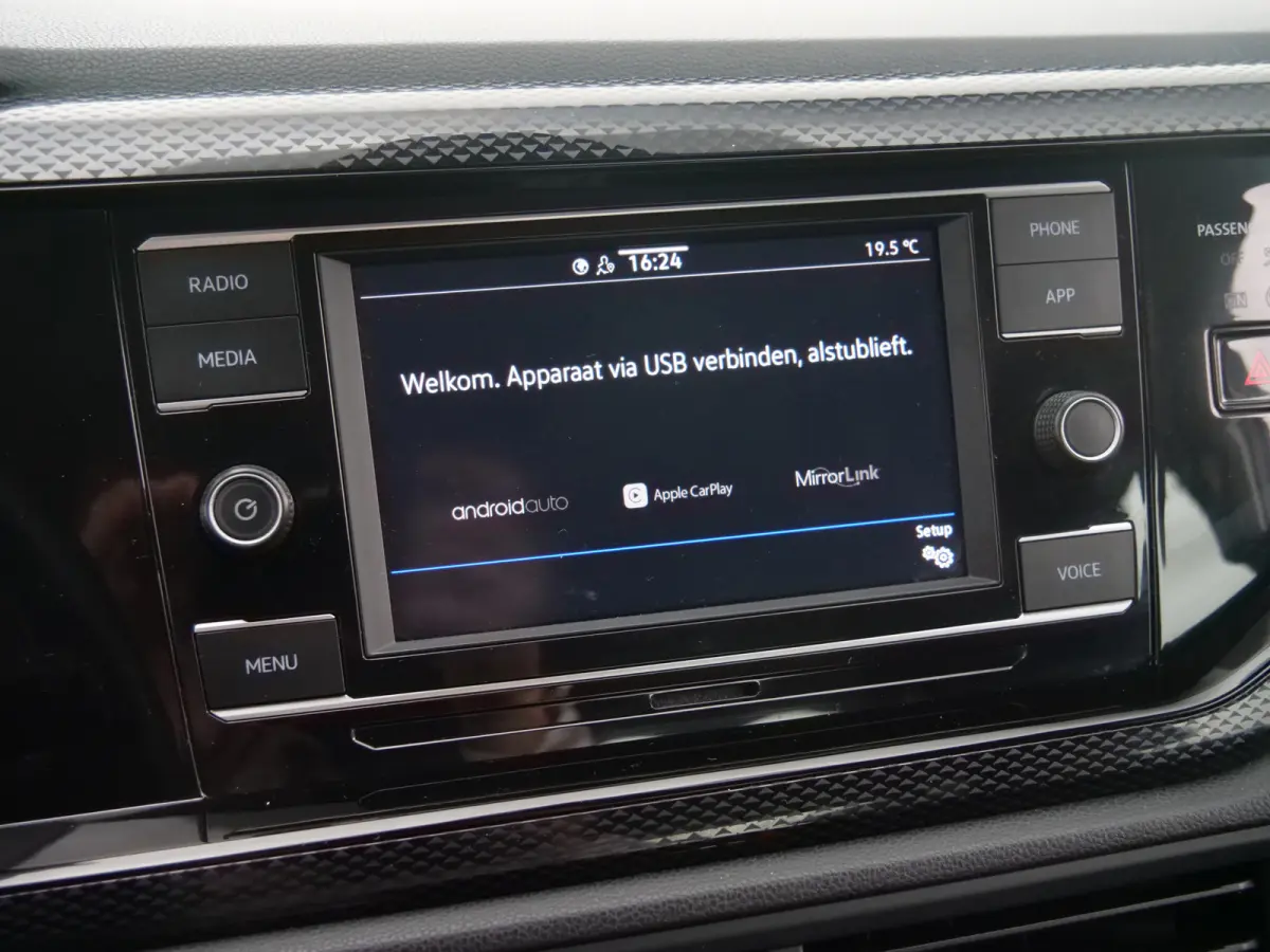1.0 TSI Life 96 Pk Apple Carplay / Cruise control / 16 inch