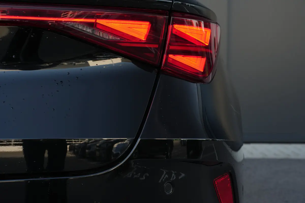 1.5 TSI e-Hybrid 204pk Business | Panoramadak | Sennheiser | Camera | Stoel & Stuurverwarming | 18"