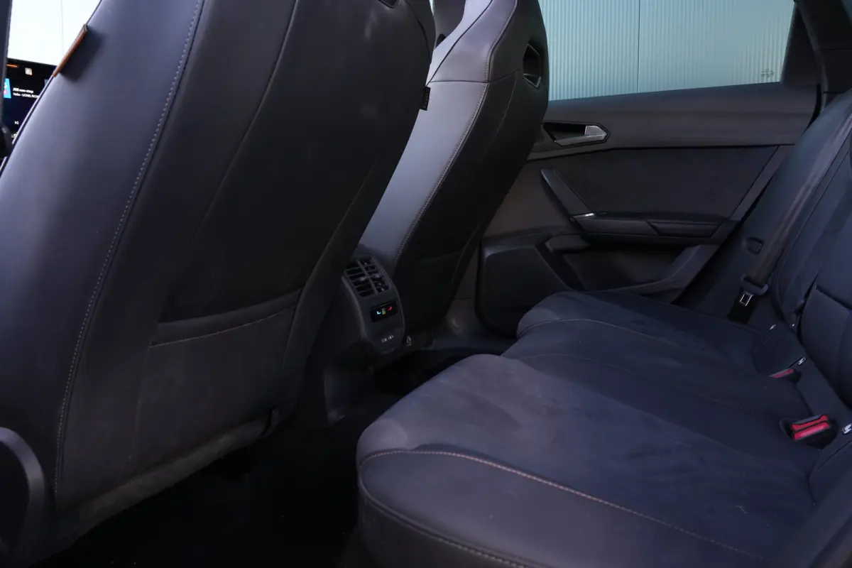 1.5 TSI e-Hybrid 204pk Business | Panoramadak | Sennheiser | Camera | Stoel & Stuurverwarming | 18"