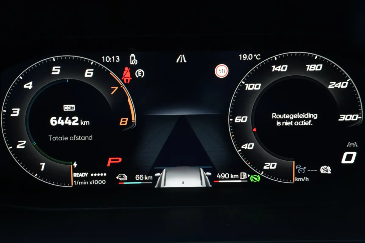 1.5 TSI e-Hybrid 204pk Business | Panoramadak | Sennheiser | Camera | Stoel & Stuurverwarming | 18"