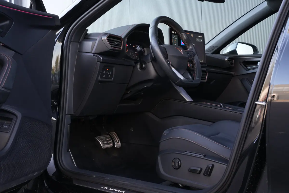 1.5 TSI e-Hybrid 204pk Business | Panoramadak | Sennheiser | Camera | Stoel & Stuurverwarming | 18"