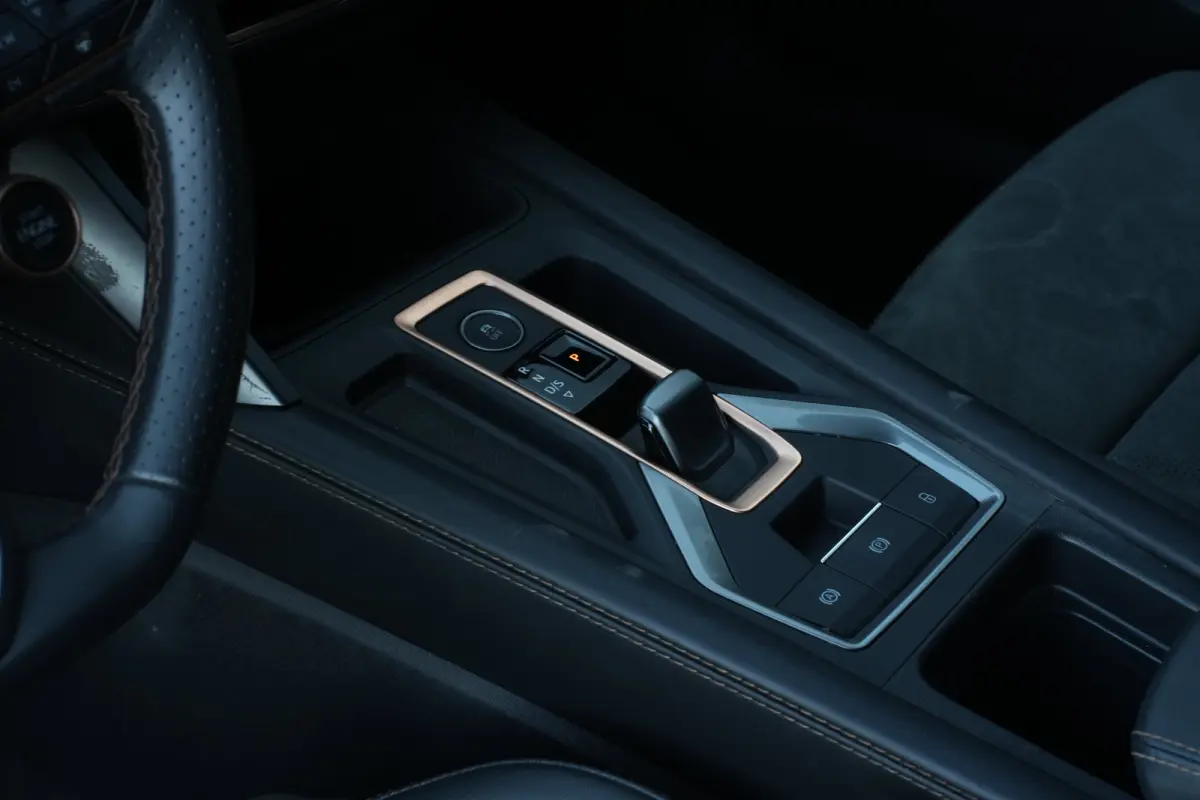 1.5 TSI e-Hybrid 204pk Business | Panoramadak | Sennheiser | Camera | Stoel & Stuurverwarming | 18"