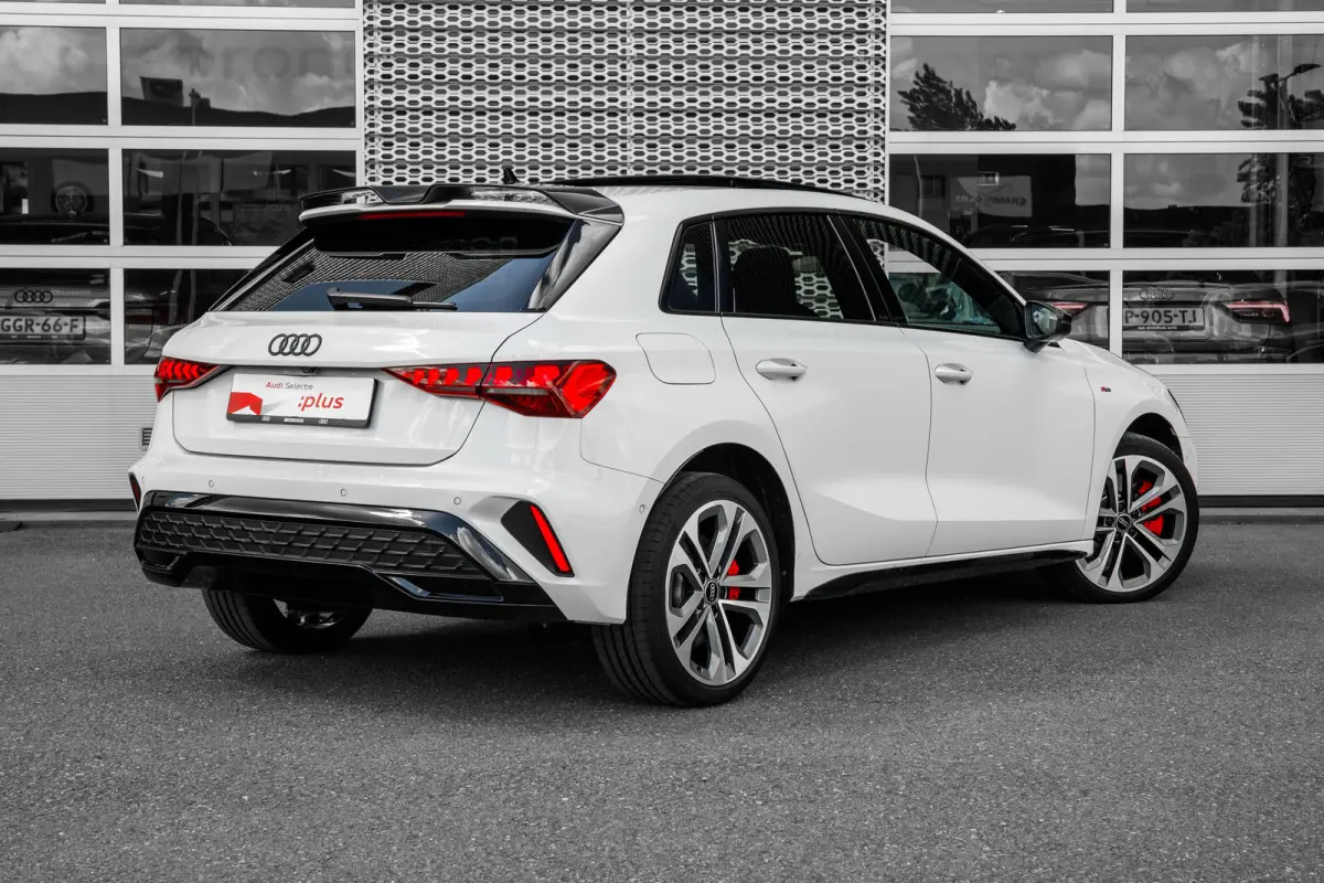 45 TFSI e S edition Competition | Carbon Spoiler | Panoramadak | Stoelverwarming | Achteruitrijcamera |