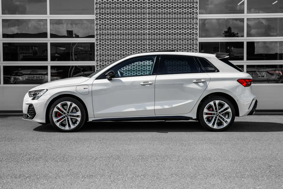 45 TFSI e S edition Competition | Carbon Spoiler | Panoramadak | Stoelverwarming | Achteruitrijcamera |
