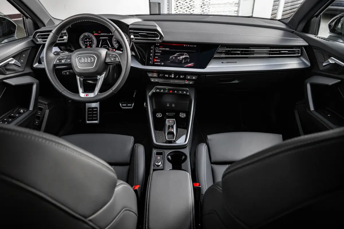 45 TFSI e S edition Competition | Carbon Spoiler | Panoramadak | Stoelverwarming | Achteruitrijcamera |