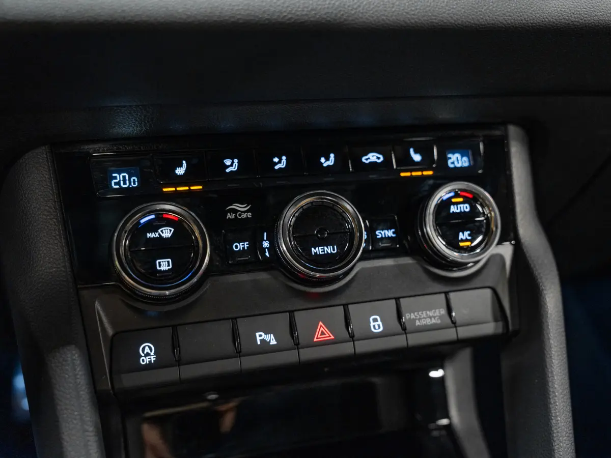 1.5 TSI DSG ACT Sportline, Facelift, Pano, ACC, Apple Carplay, Cam, PDC, Ambiënte Light, Clima, Voll Onderhouden