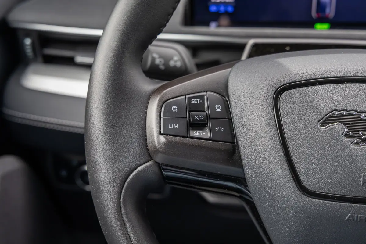 RWD 75 kWh | Camera | Adapt. Cruise | Standkachel | Stoel en Stuurverwarming | Apple/Android Carplay | Automatisch inparkeren | Lederen bekleding | Full LED