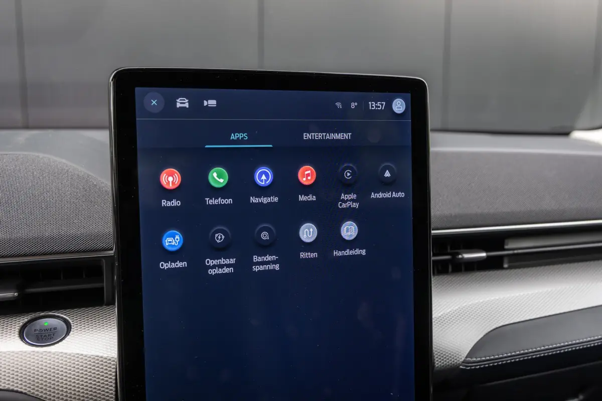 RWD 75 kWh | Camera | Adapt. Cruise | Standkachel | Stoel en Stuurverwarming | Apple/Android Carplay | Automatisch inparkeren | Lederen bekleding | Full LED