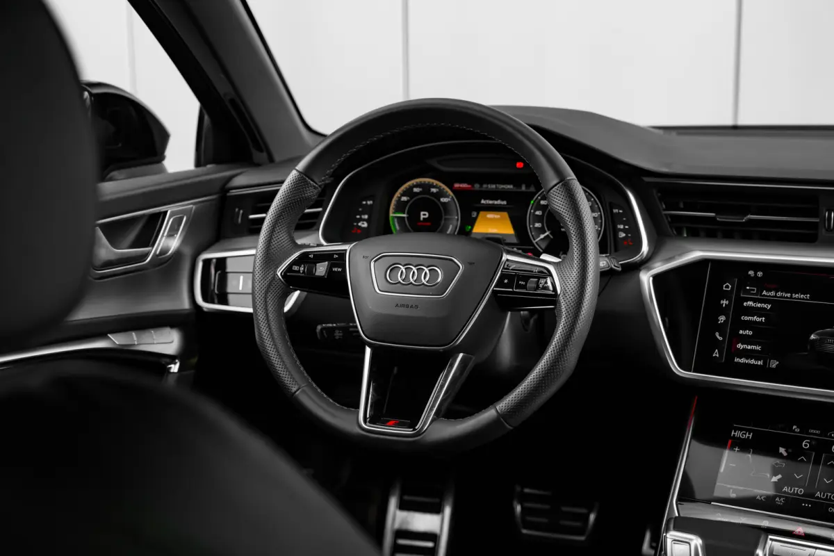 50 TFSI e quattro S edition Competition 299PK | 360 camera | Soft Close | Elek. stoelen incl geheugen | Head-up Display | Stoelverw. voor en achter |
