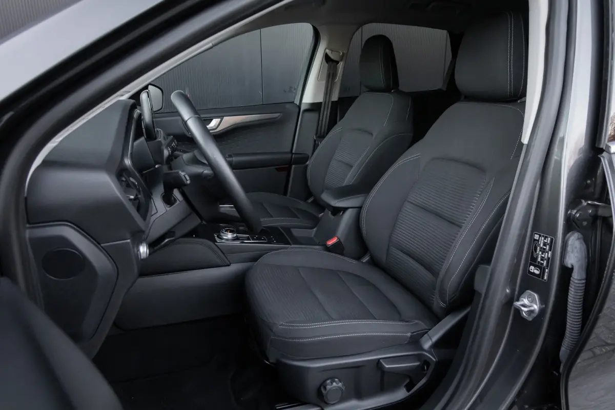 2.5 PHEV Titanium | 100% dealer o.h. | Winter-pack | DAB | Keyless-entry | Privacy-glass | 18''