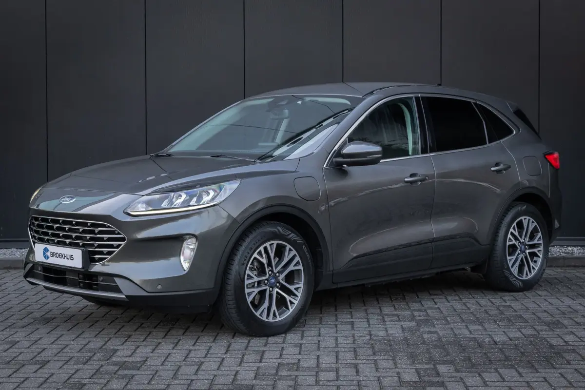 2.5 PHEV Titanium | 100% dealer o.h. | Winter-pack | DAB | Keyless-entry | Privacy-glass | 18''