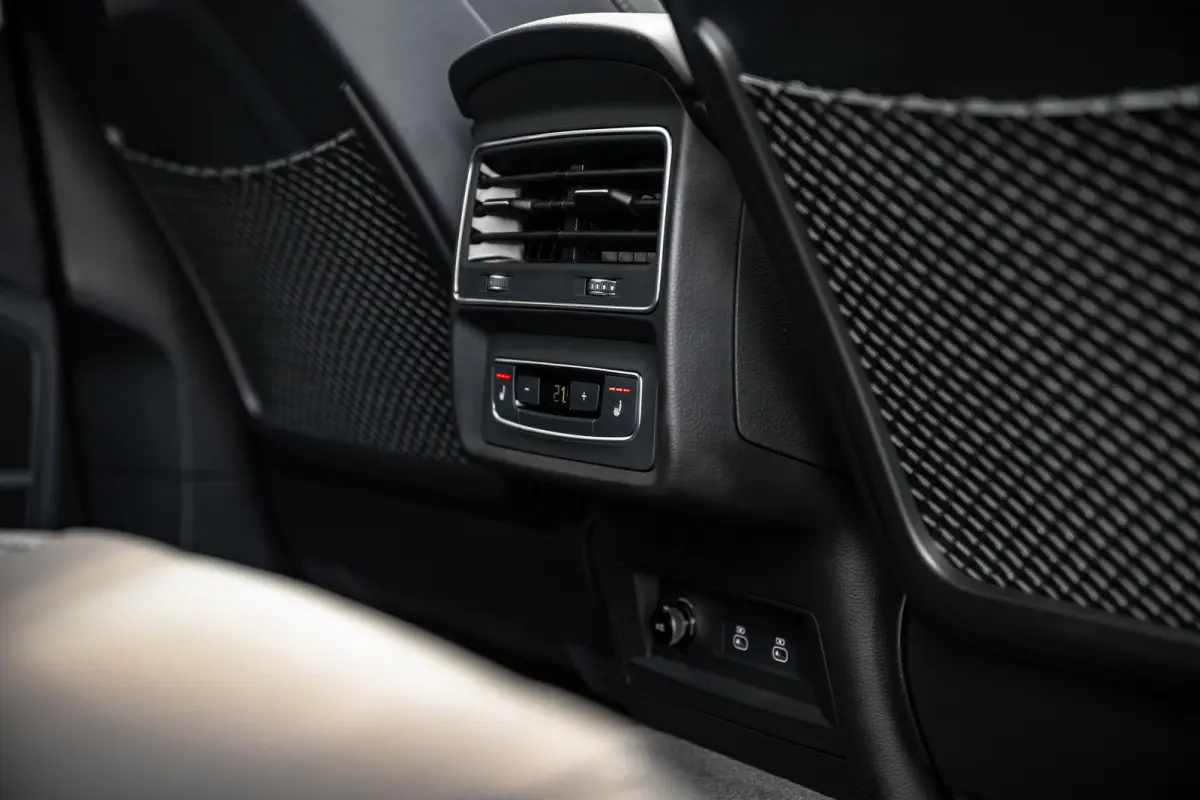 60 TFSI e quattro Pro Line S Competition ABT Aero Package | Panoramadak | Trekhaak | Remote Park | Massage | Bang & Olufsen | Stoelventilatie |