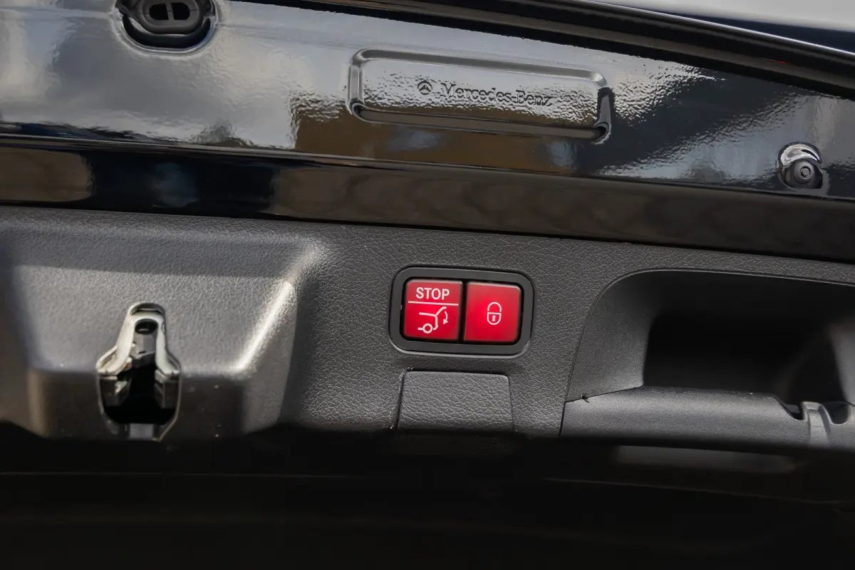 180 Business Solution AMG | Panoramadak | Stoelverwarming | Apple Carplay/Android Auto | Elektrische Achterklep | Camera