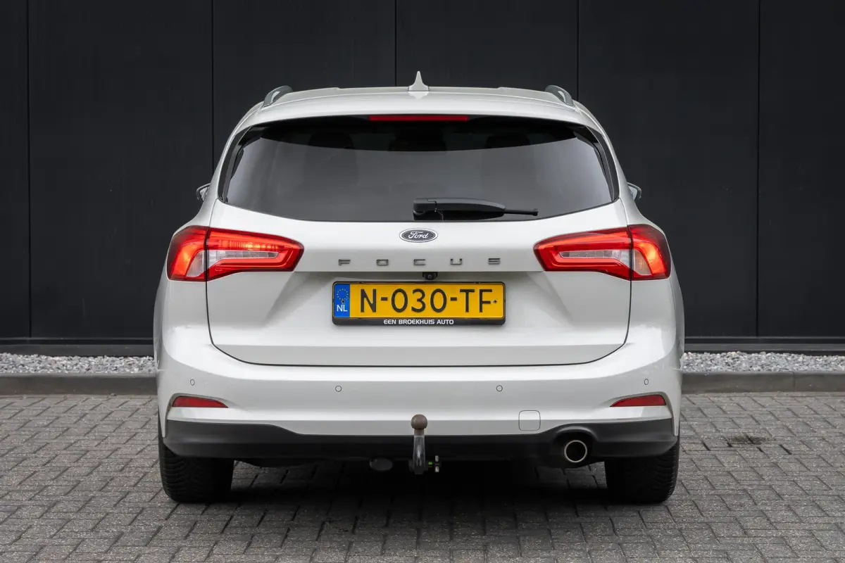 1.0 EcoBoost Titanium Automaat | 100% dealer o.h. | Adaptieve cruise | Trekhaak | Winter-pack | Elec. achterklep | Autom. inparkeren | Privacy-glass | Camera | All seazon banden | LED verlic