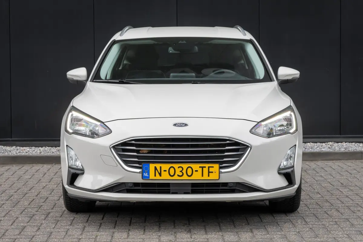 1.0 EcoBoost Titanium Automaat | 100% dealer o.h. | Adaptieve cruise | Trekhaak | Winter-pack | Elec. achterklep | Autom. inparkeren | Privacy-glass | Camera | All seazon banden | LED verlic