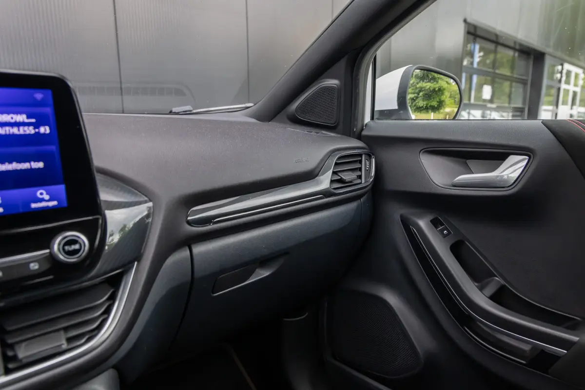 1.0 EcoBoost ST-Line | 100% dealer o.h. | Winter-pack | LED-verlichting | Privacy-glass | Apple carplay / Andriod auto | DAB