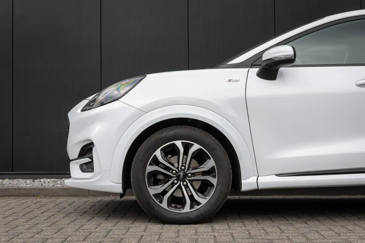 1.0 EcoBoost ST-Line | 100% dealer o.h. | Winter-pack | LED-verlichting | Privacy-glass | Apple carplay / Andriod auto | DAB