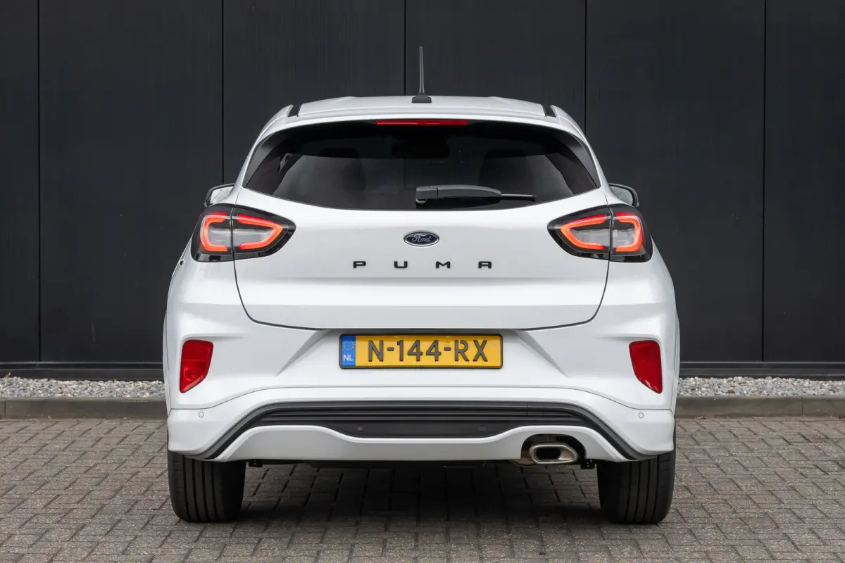 1.0 EcoBoost ST-Line | 100% dealer o.h. | Winter-pack | LED-verlichting | Privacy-glass | Apple carplay / Andriod auto | DAB
