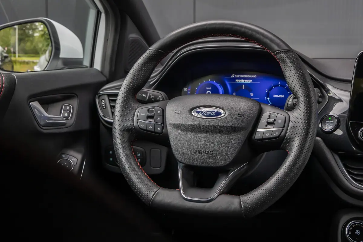 1.0 EcoBoost ST-Line | 100% dealer o.h. | Winter-pack | LED-verlichting | Privacy-glass | Apple carplay / Andriod auto | DAB