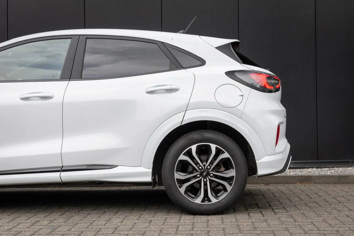 1.0 EcoBoost ST-Line | 100% dealer o.h. | Winter-pack | LED-verlichting | Privacy-glass | Apple carplay / Andriod auto | DAB
