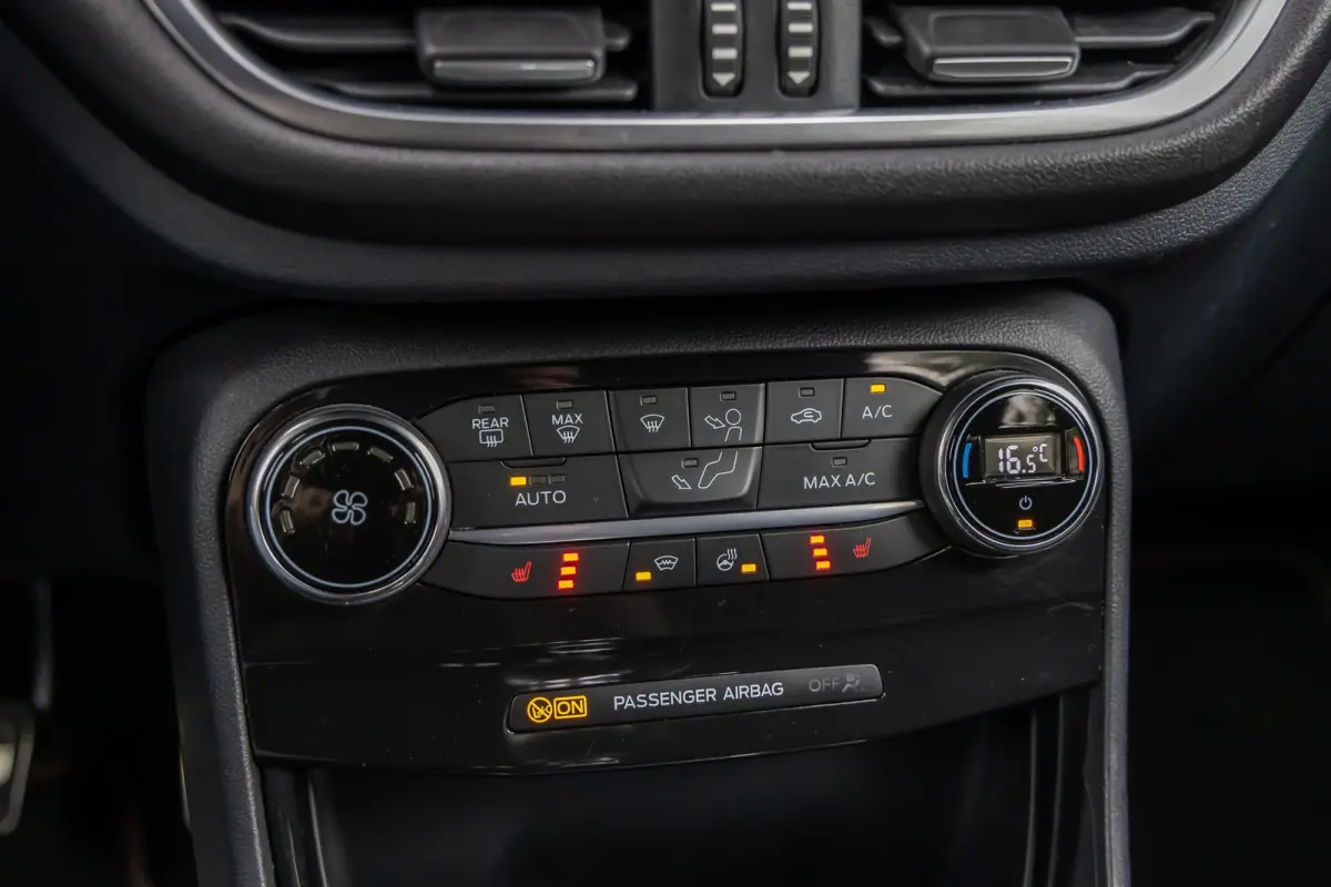 1.0 EcoBoost ST-Line | 100% dealer o.h. | Winter-pack | LED-verlichting | Privacy-glass | Apple carplay / Andriod auto | DAB