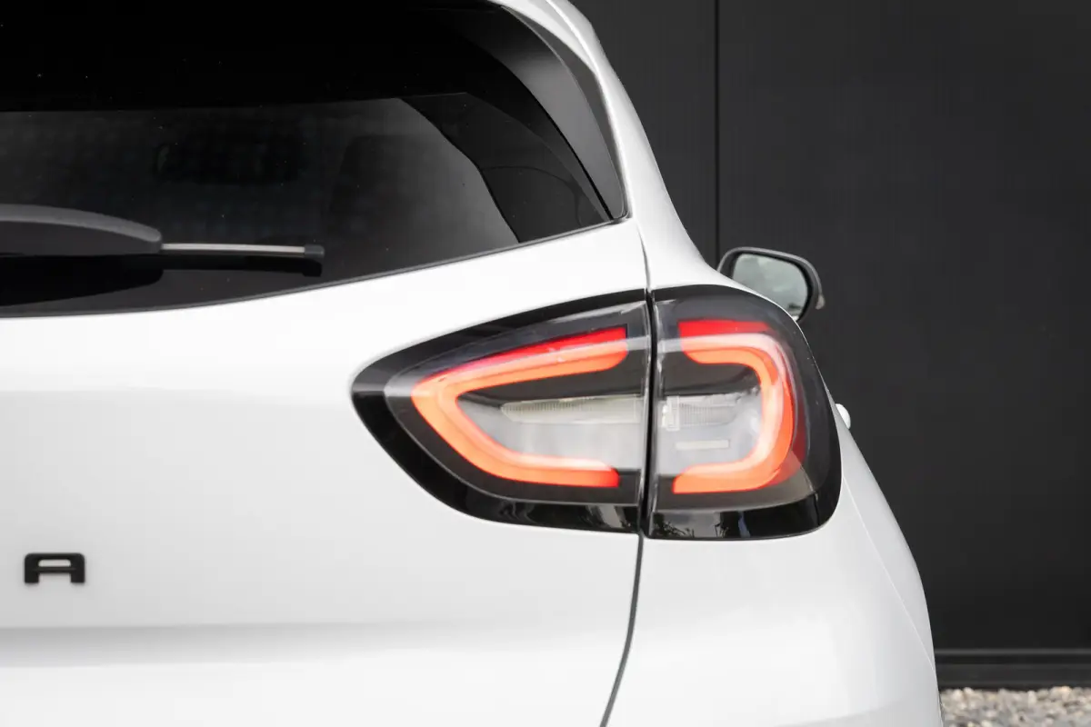 1.0 EcoBoost ST-Line | 100% dealer o.h. | Winter-pack | LED-verlichting | Privacy-glass | Apple carplay / Andriod auto | DAB